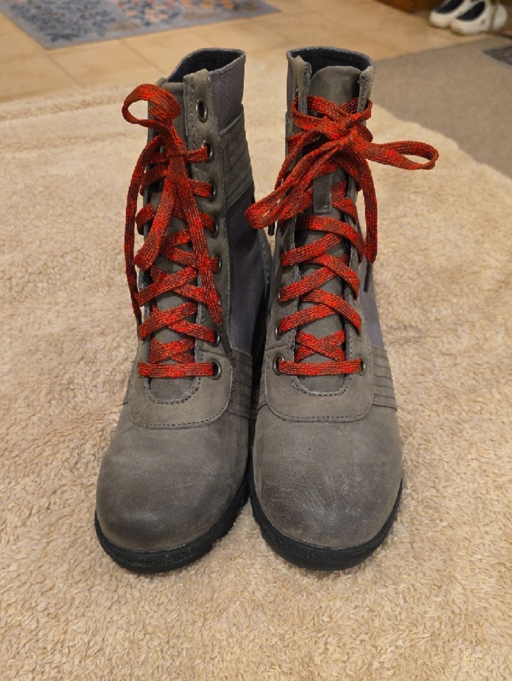 Sorel Gray Wedge Lace-Up Boots with Red Laces - Picture 2 of 5